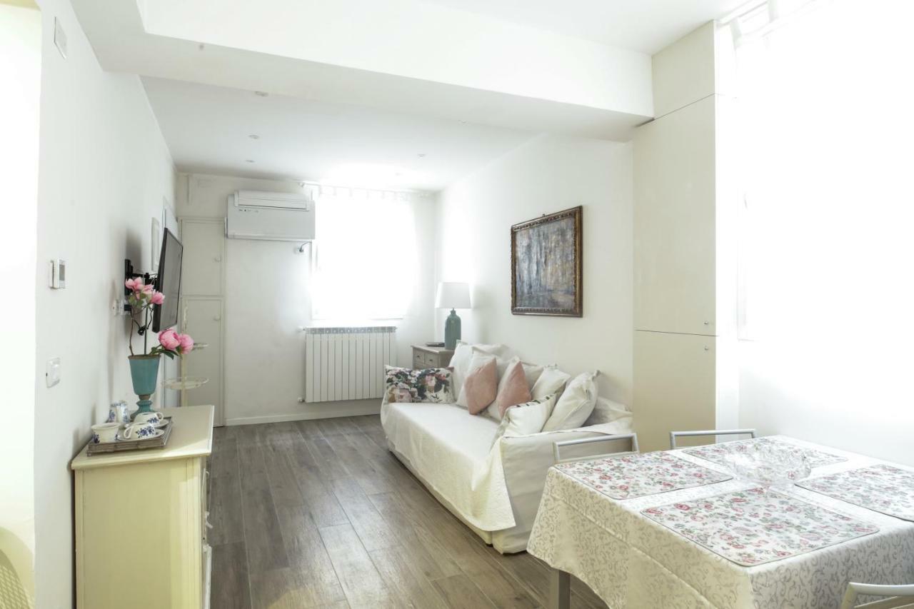 Charming And Cosy