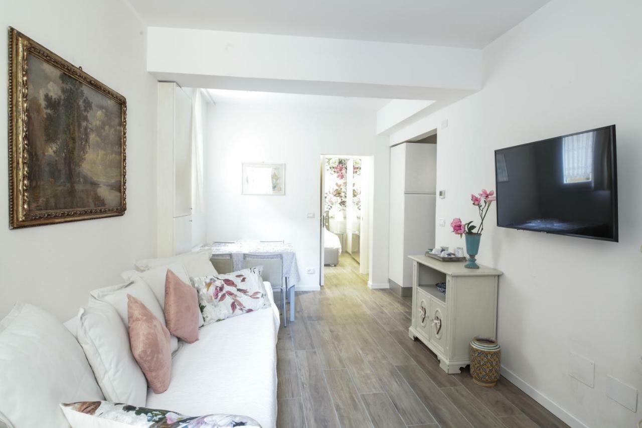 Charming And Cosy *